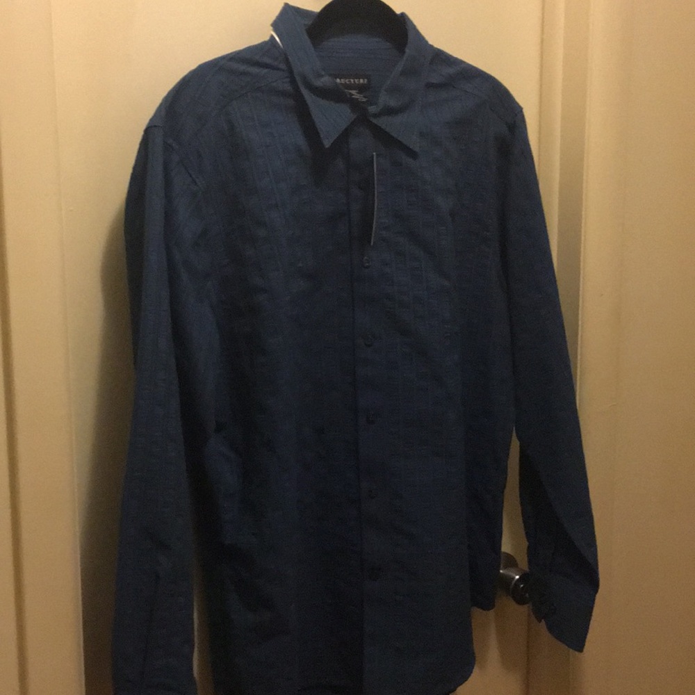 Blue xl structure button down